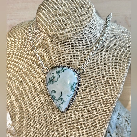 Dendritic Tree Agate Pendant Necklace - Picture 9 of 10
